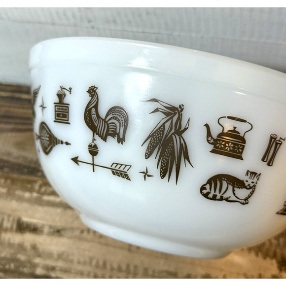 Vintage Pyrex Early American 2.5 Quart Mixing Bowl Brown Colonial Eagle #403 - Picture 4 of 6